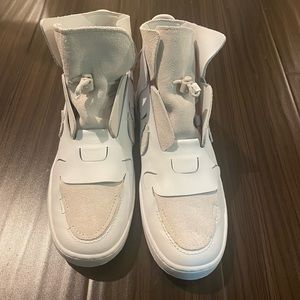 NIKE Vandalized LX platinum tip size 9
